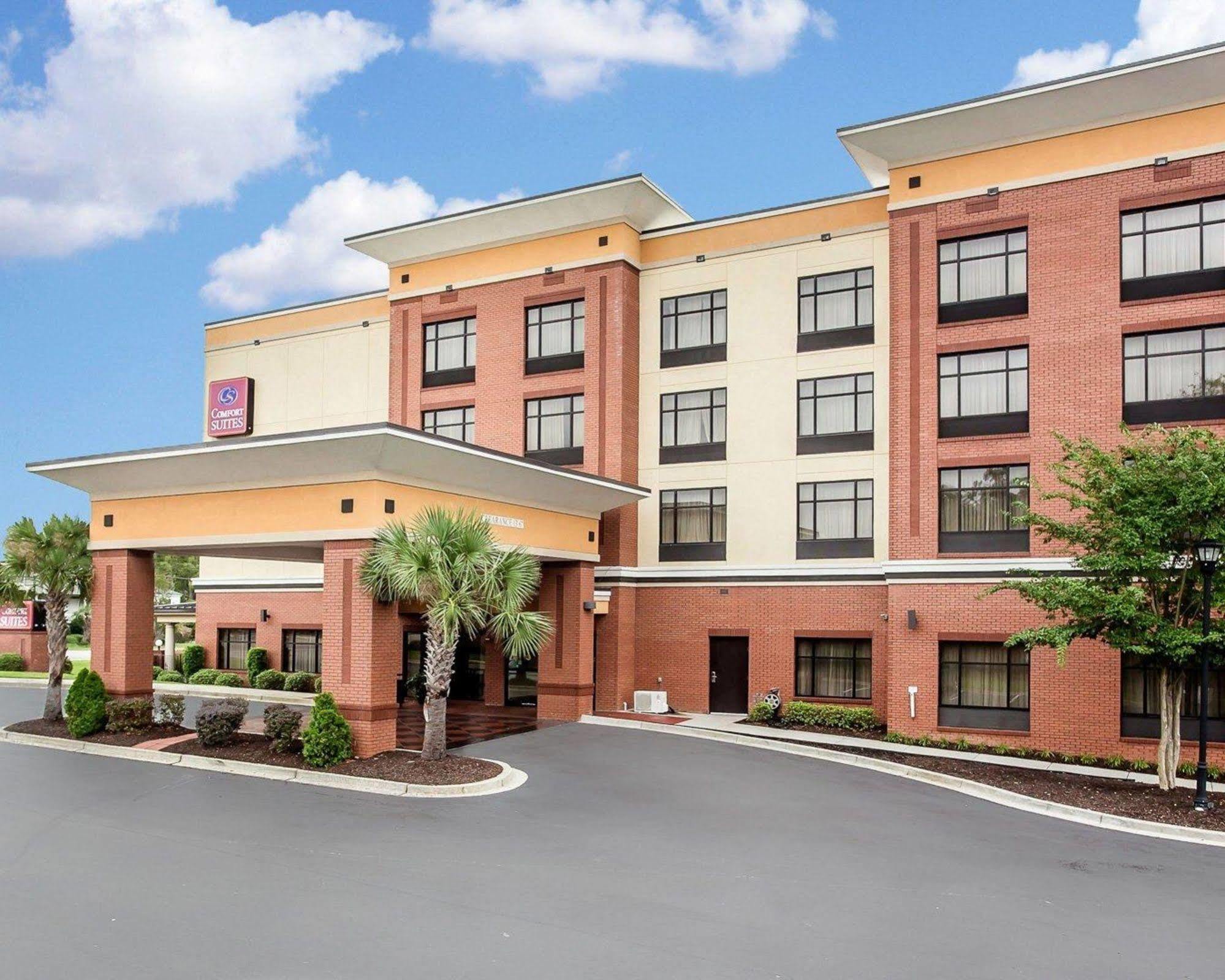 Holiday Inn Express & Suites Lexington, An Ihg Hotel Exterior foto